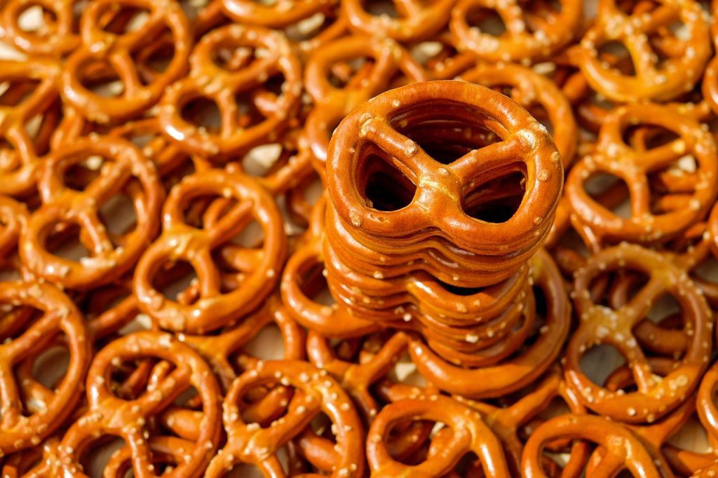 pretzels, baked goods, crispy